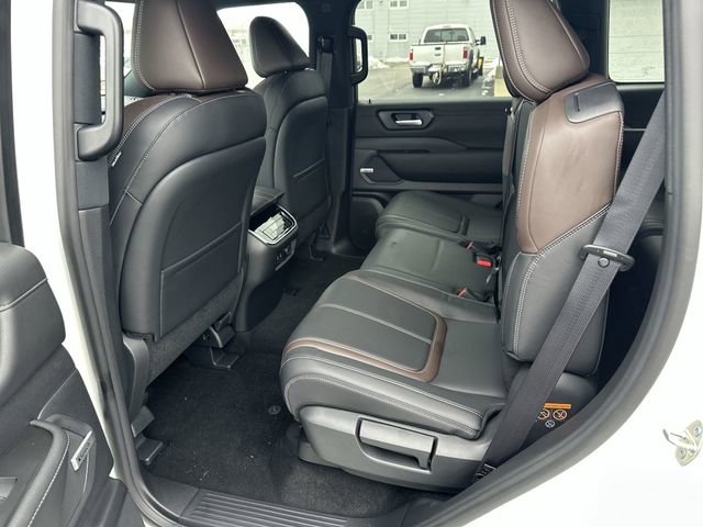 New 2026 Nissan Armada SL image 13