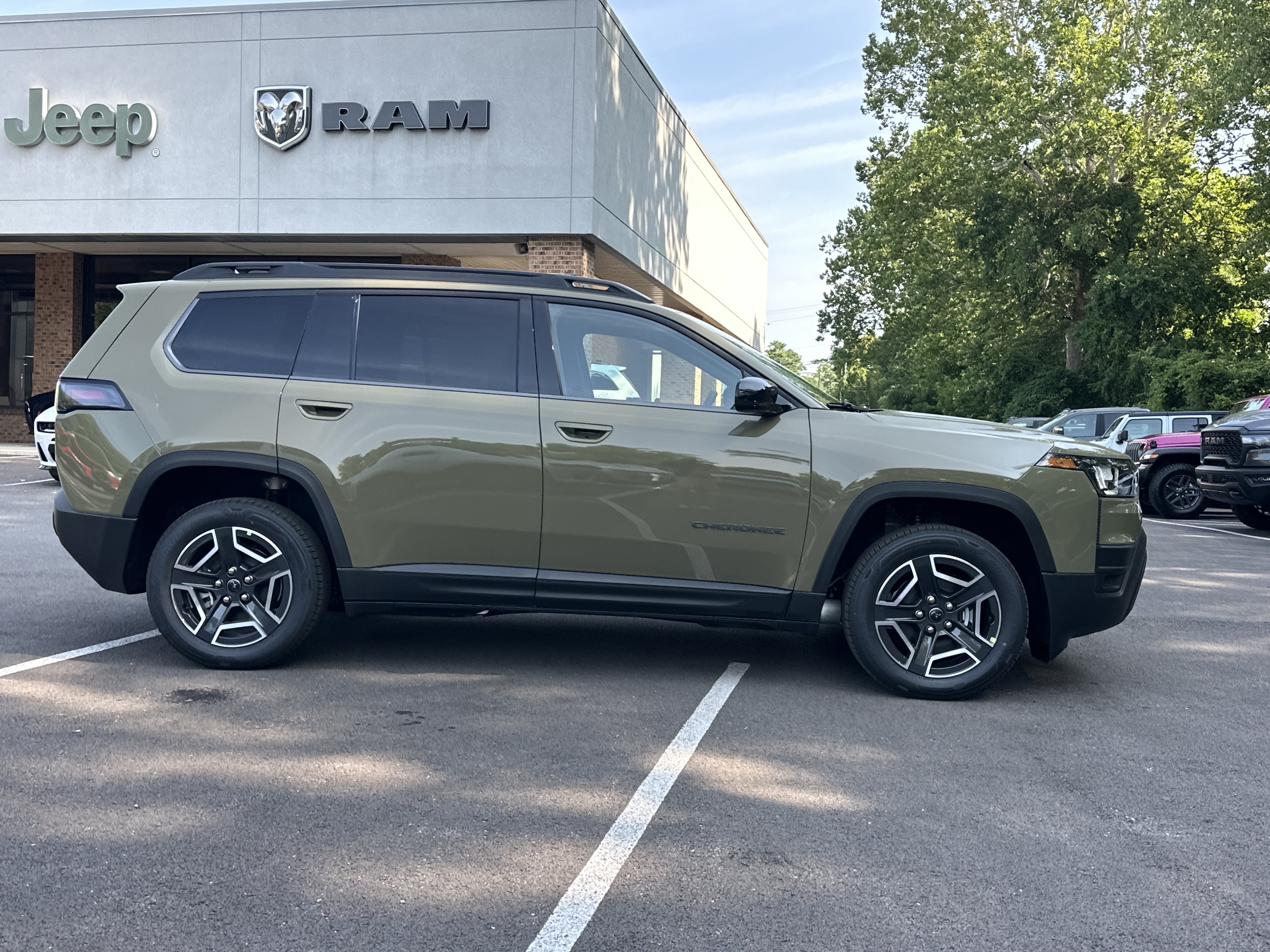 New 2026 Jeep Cherokee Limited AWD/4WD image 19