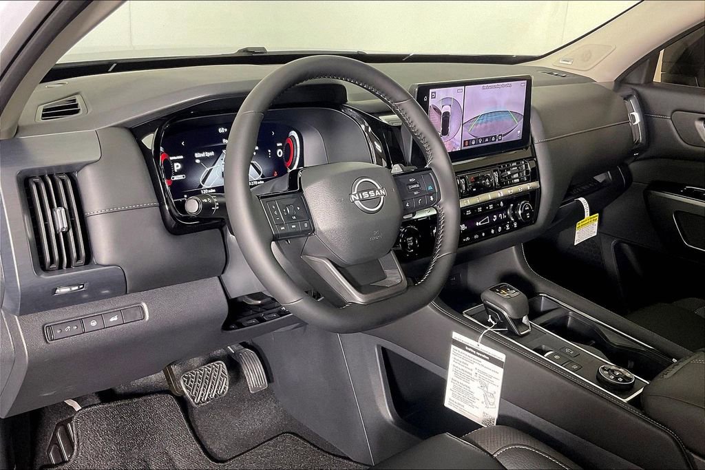 New 2026 Nissan Pathfinder SL image 9