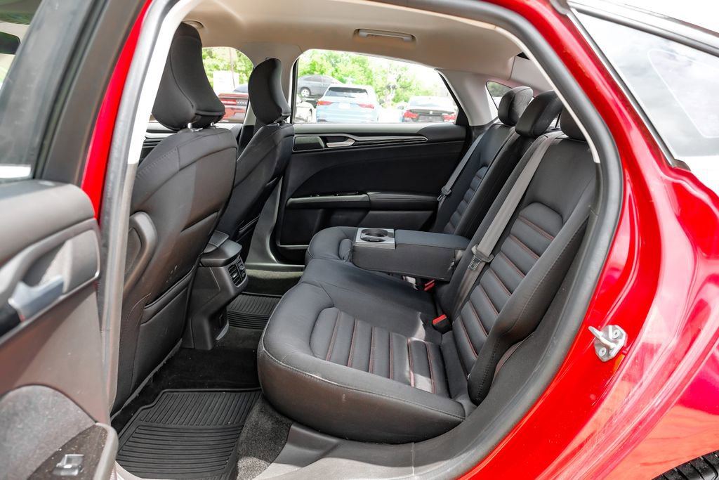 Used 2016 Ford Fusion SE FWD image 42