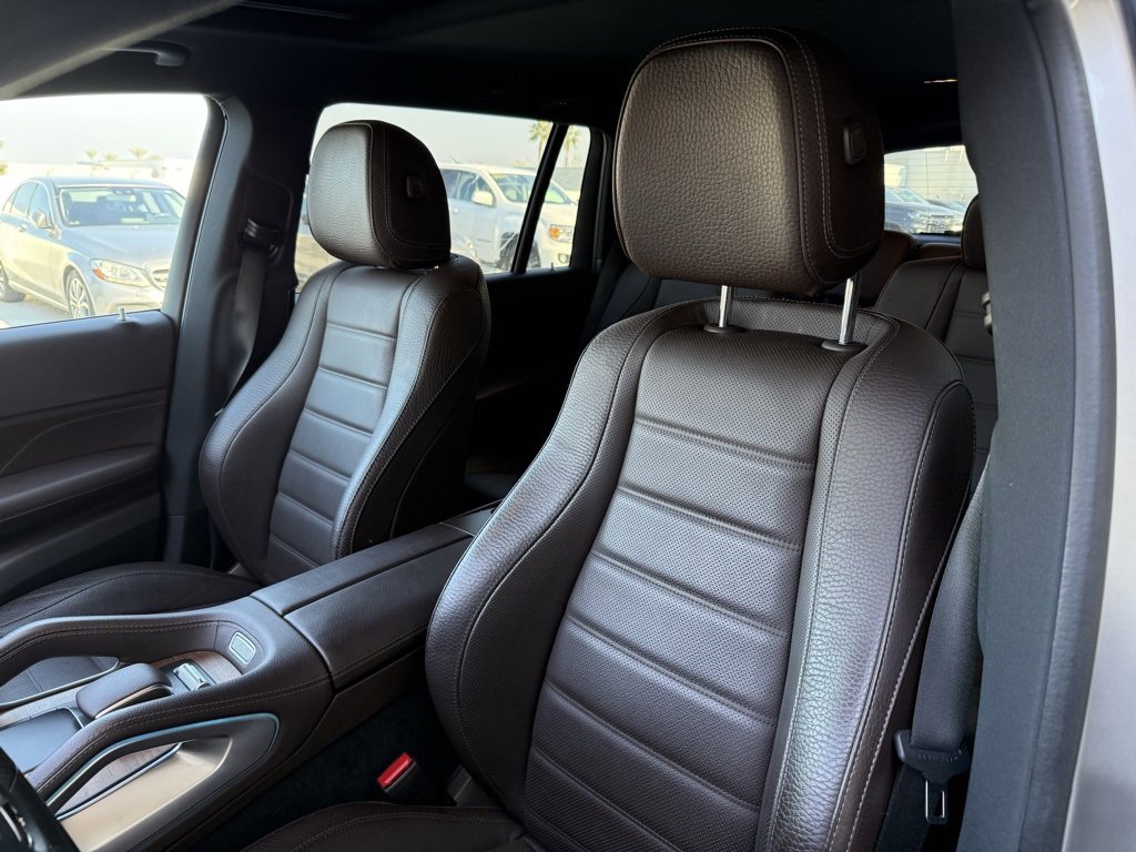 Used 2022 Mercedes-Benz GLS 450 4MATIC image 3