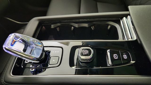 New 2026 Volvo XC90 T8 Plus w/ Protection Package AWD/4WD image 17