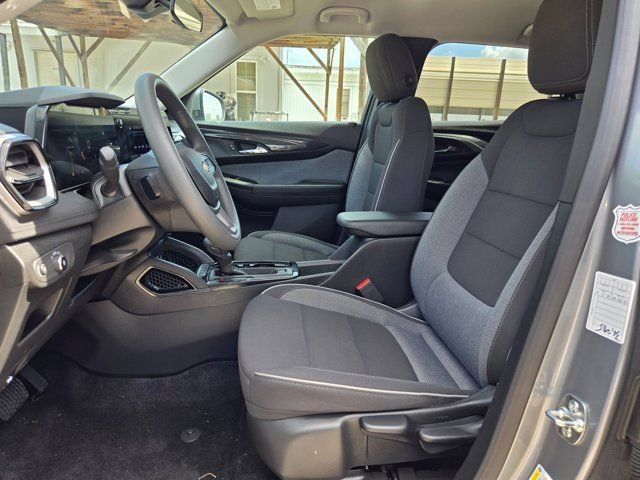 Used 2025 Chevrolet TrailBlazer LT AWD/4WD image 23