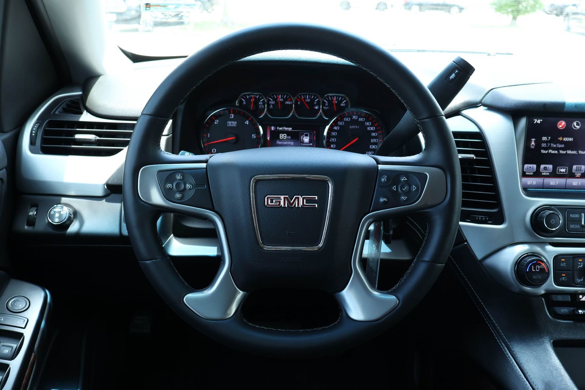 Used 2016 GMC Yukon SLE w/ Convenience Package RWD image 15