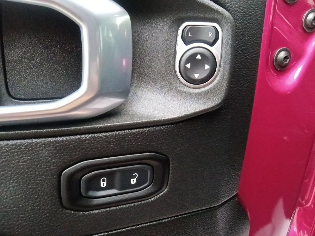 Used 2024 Jeep Gladiator Rubicon image 12