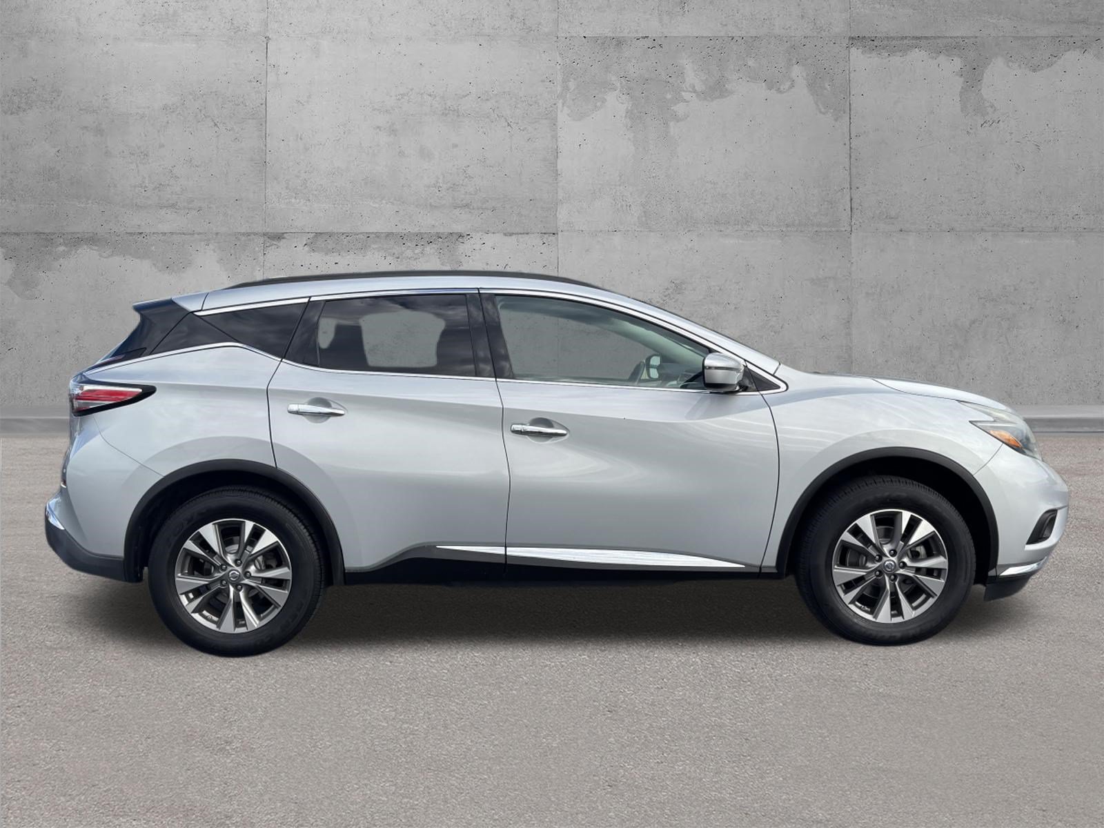 Used 2018 Nissan Murano SV FWD image 8