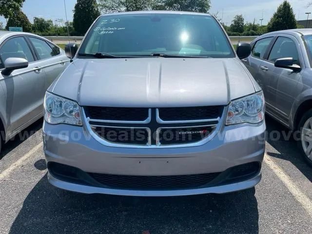 Used 2019 Dodge Grand Caravan SE FWD image 2