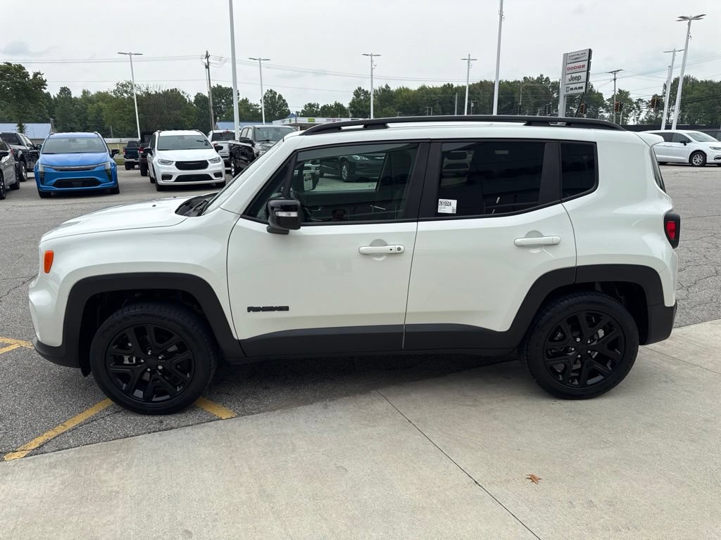 Used 2023 Jeep Renegade Altitude AWD/4WD image 9