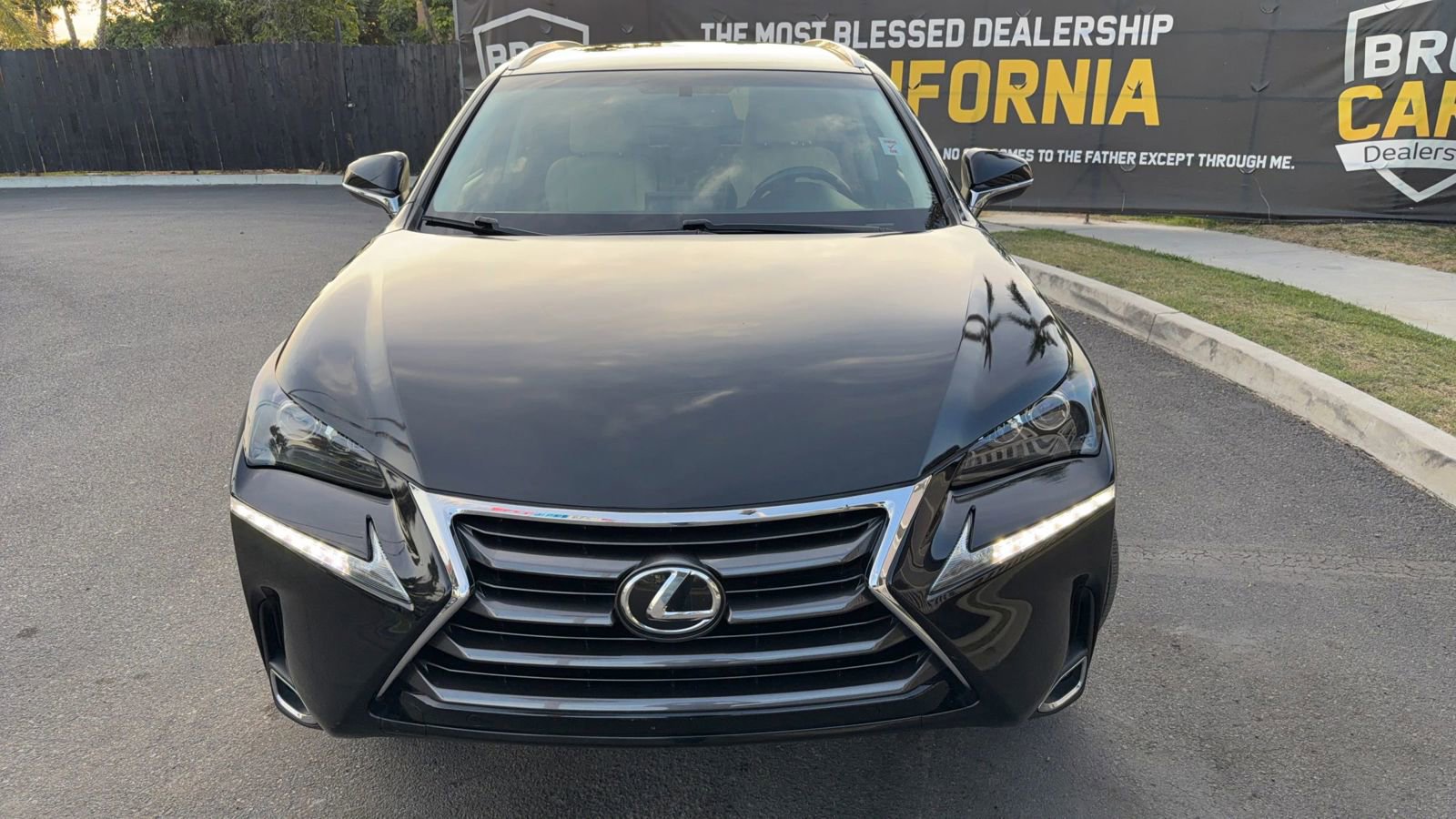 Used 2016 Lexus NX 200t FWD image 2