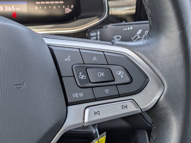 Used 2025 Volkswagen Jetta Sport FWD image 25