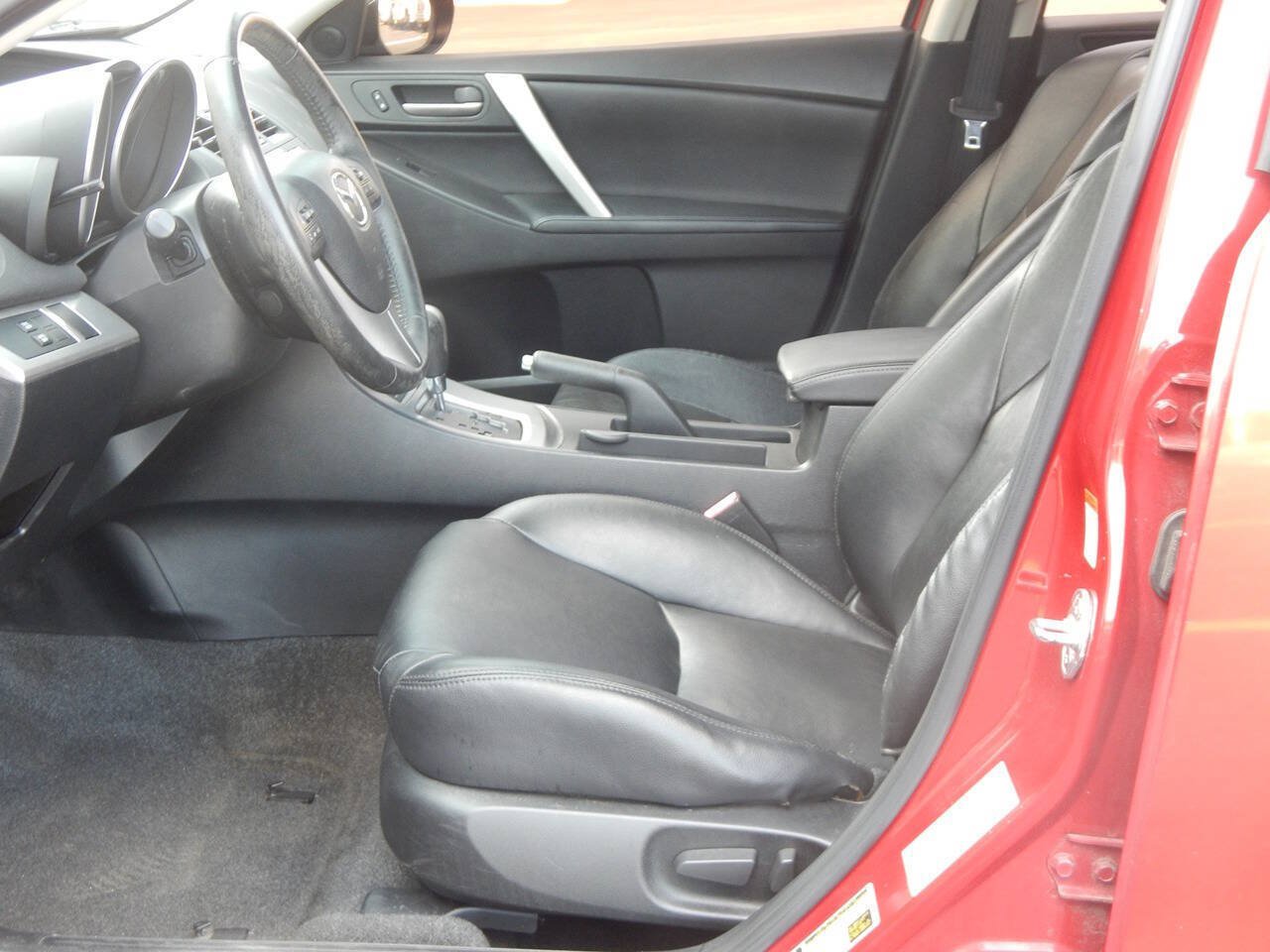 Used 2011 MAZDA MAZDA3 s Grand Touring w/ Tech Pkg FWD image 28