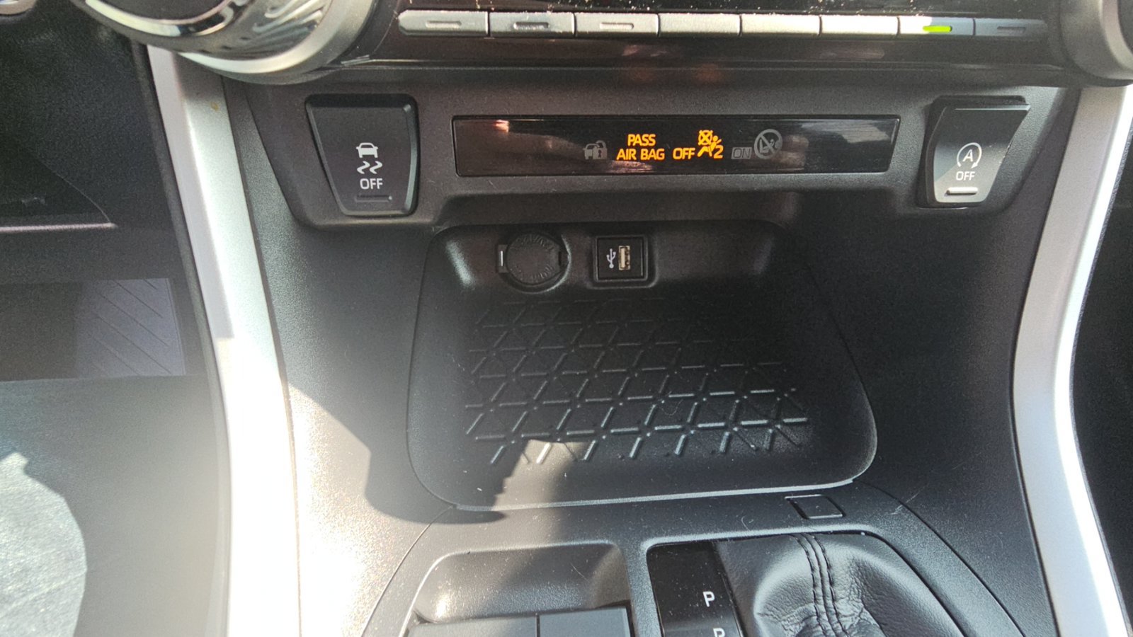 Certified 2025 Toyota RAV4 XLE AWD/4WD image 19
