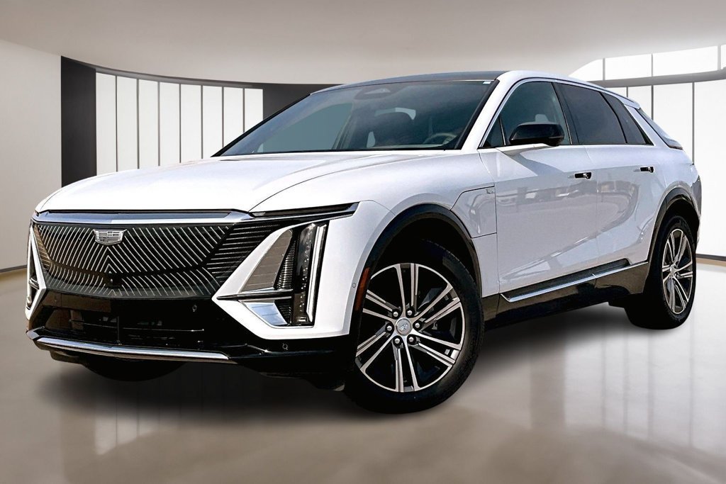 New 2026 Cadillac Lyriq Luxury w/ LPO, Floor Liner Package AWD/4WD image 1