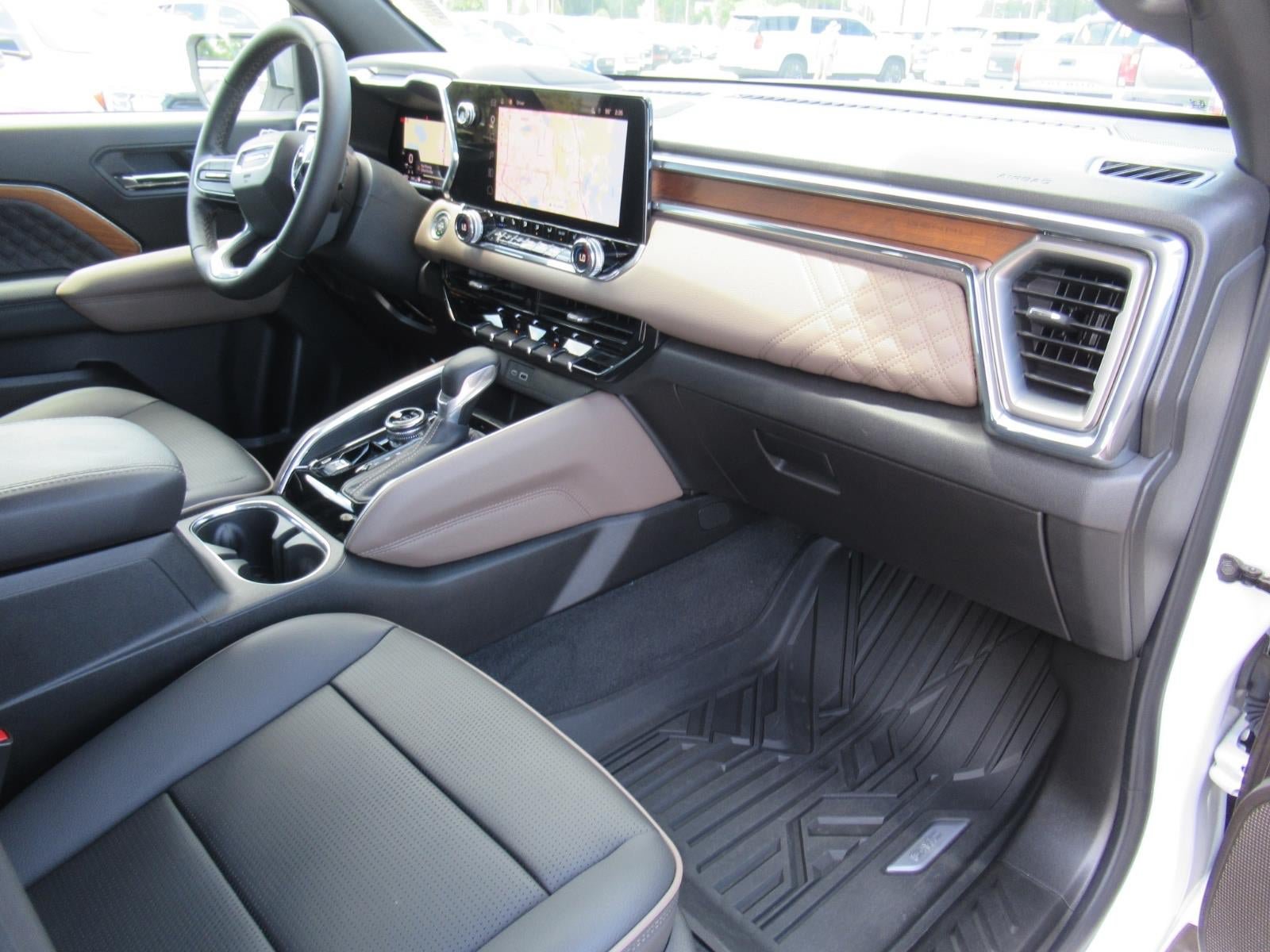 Used 2024 GMC Canyon Denali AWD/4WD image 15
