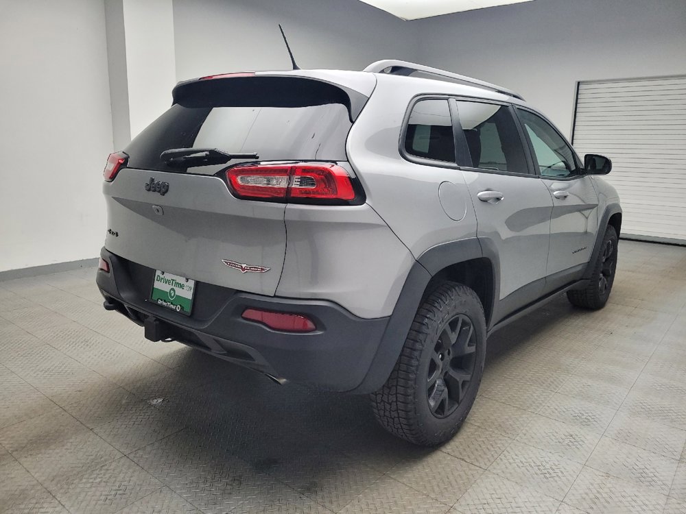 Used 2015 Jeep Cherokee Trailhawk w/ Cold Weather Group image 9