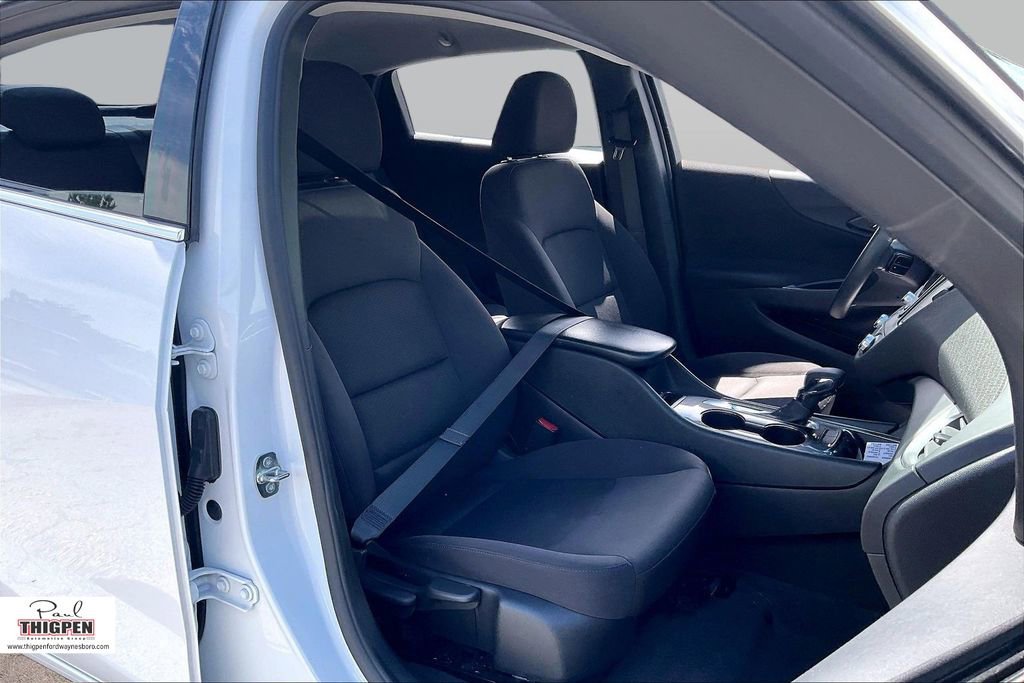 Used 2022 Chevrolet Malibu LS w/ Driver Confidence Package II FWD image 7