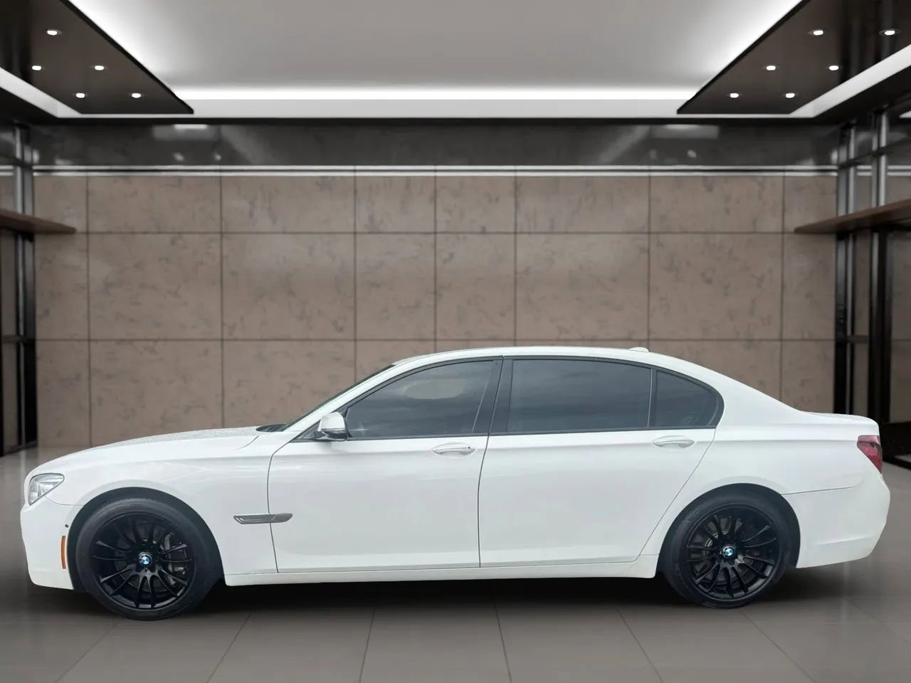 Used 2015 BMW 750Li RWD image 3