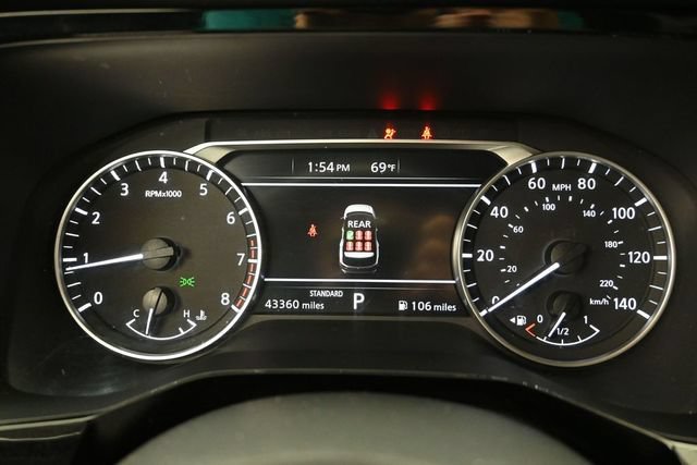 Used 2025 Nissan Pathfinder SV FWD image 32