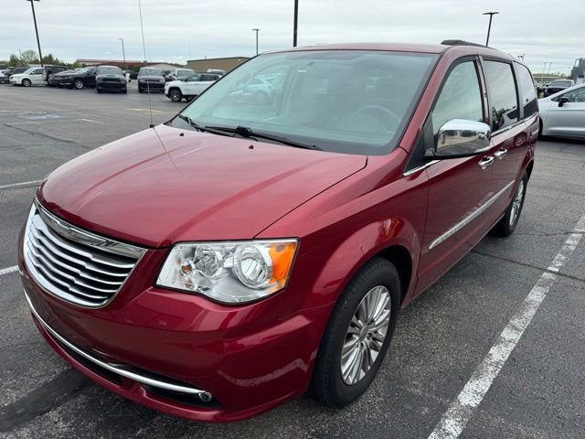 Used 2015 Chrysler Town & Country Touring-L w/ Driver Convenience Group FWD image 1