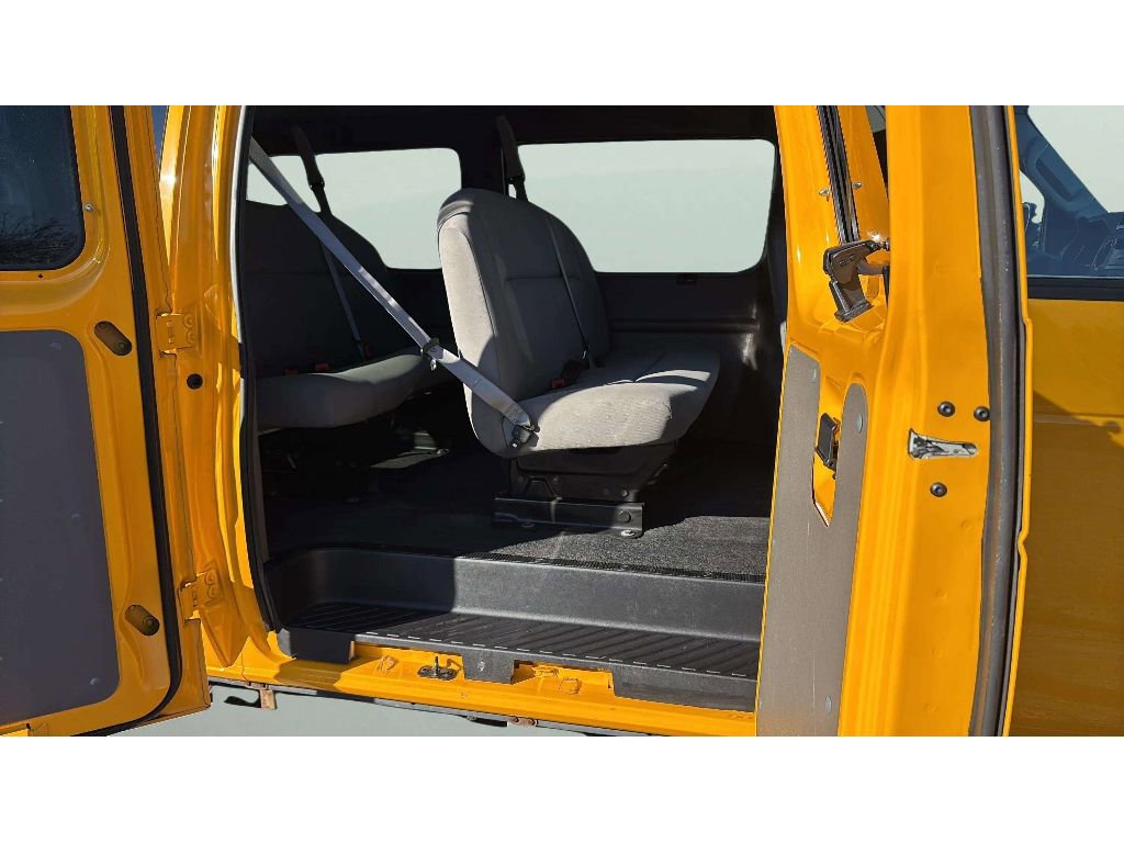 Used 2014 Ford E-250 and Econoline 250 image 11