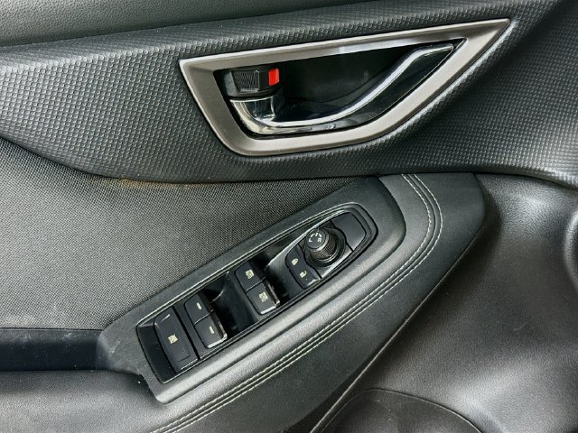 Used 2022 Subaru Forester Premium AWD/4WD image 23
