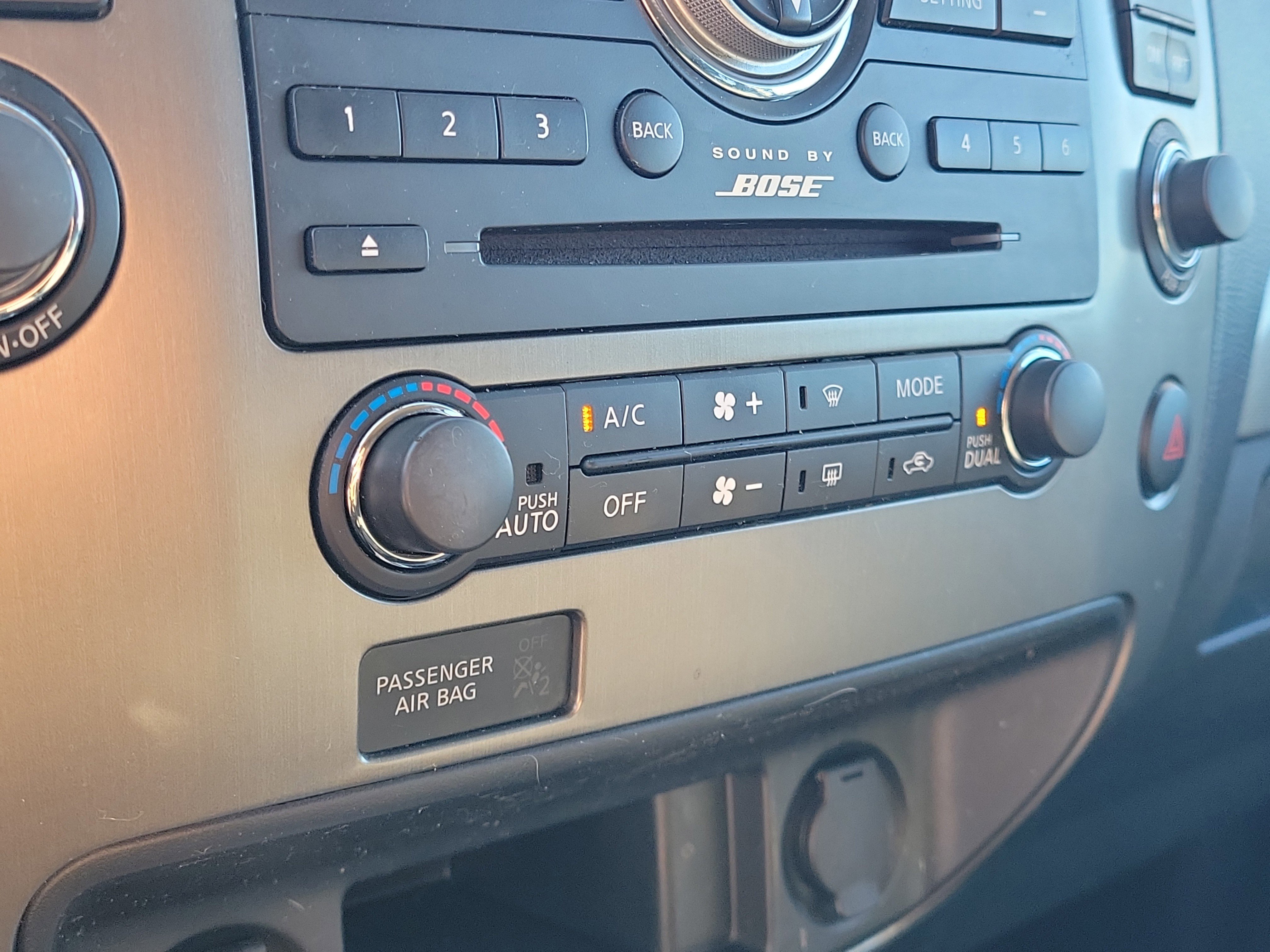 Used 2015 Nissan Armada SV w/ SV Driver Package image 7