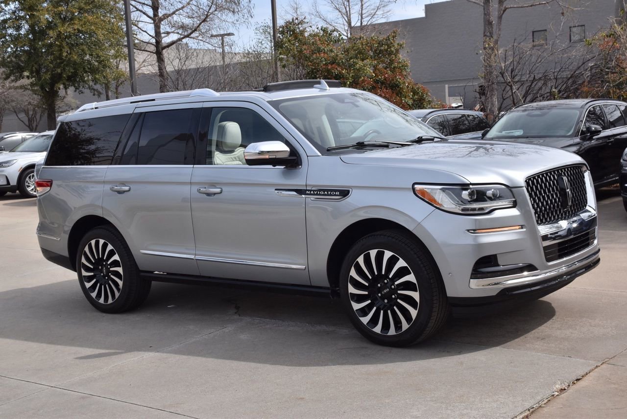 Certified 2023 Lincoln Navigator Black Label image 5