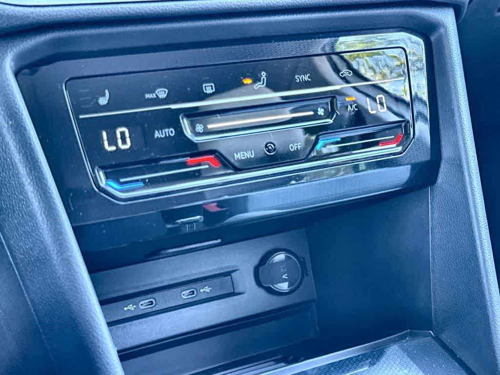 New 2026 Volkswagen Taos SE FWD image 20