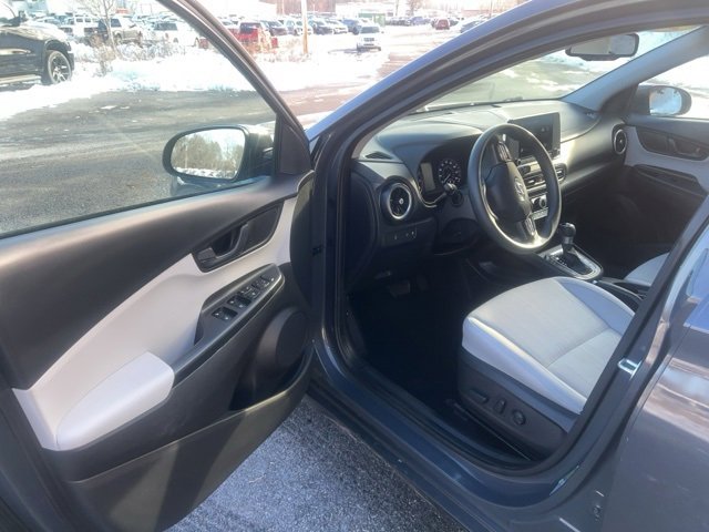 Used 2023 Hyundai Kona SEL w/ Cargo Package image 12