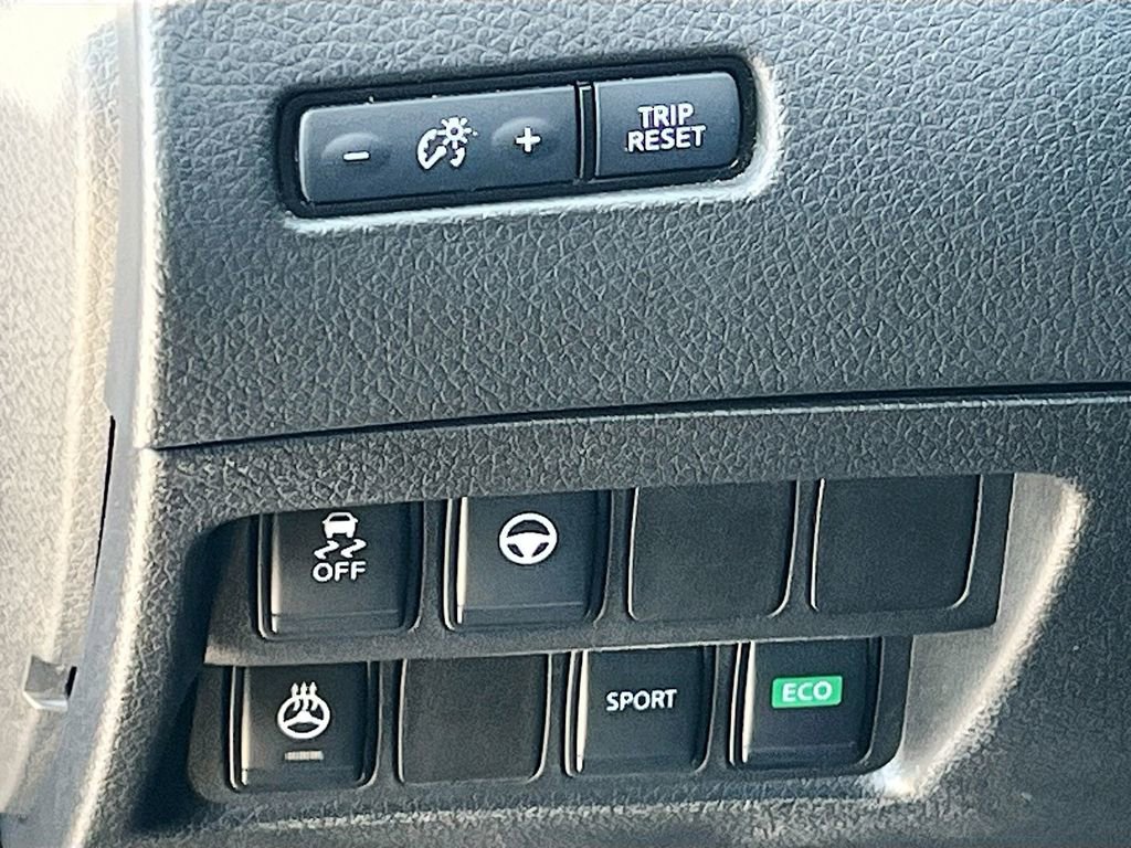 Used 2021 Nissan Rogue Sport SL w/ Premium Package FWD image 10