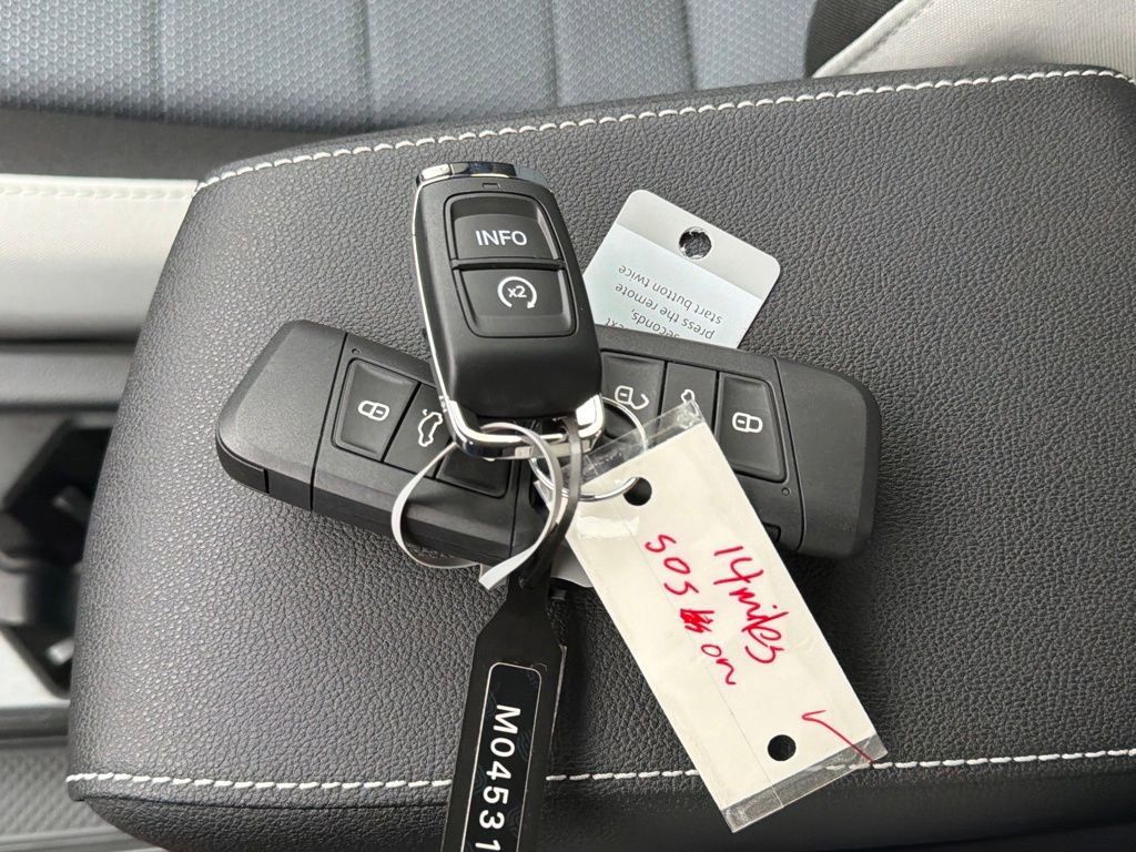 New 2026 Volkswagen Taos S image 24