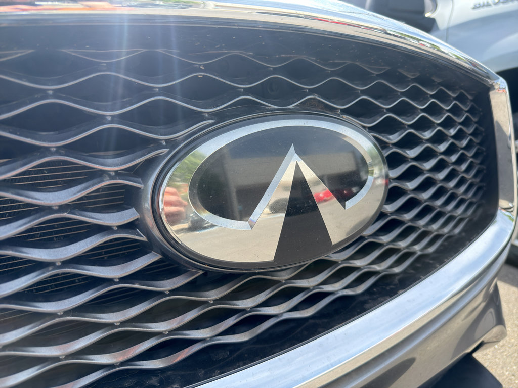Used 2019 INFINITI QX50 Luxe w/ Protection Package image 15