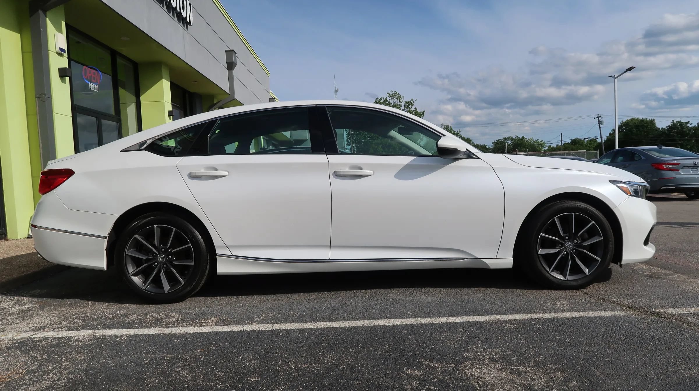 Used 2021 Honda Accord EX-L image 6