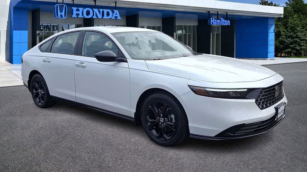 Certified 2025 Honda Accord SE image 2