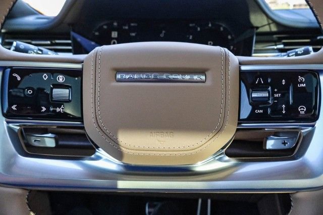 New 2025 Land Rover Range Rover Long Wheelbase SE image 40