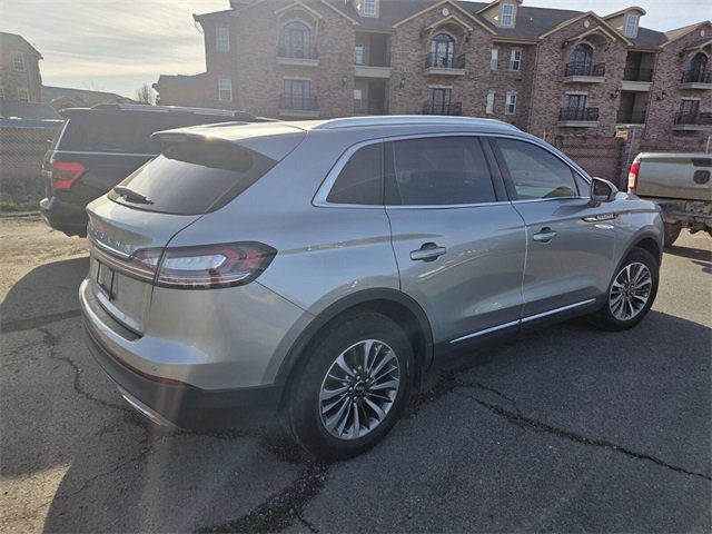 Used 2021 Lincoln Nautilus FWD w/ Equipment Group 101A image 4