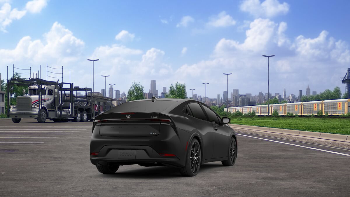 New 2026 Toyota Prius XLE FWD image 9