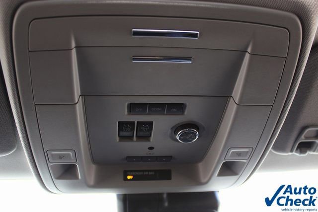 Used 2020 GMC Yukon XL SLT image 16