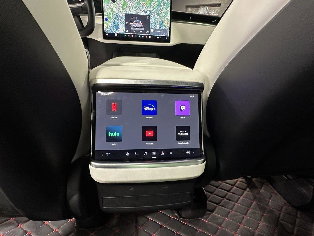 Used 2023 Tesla Model X Plaid image 22