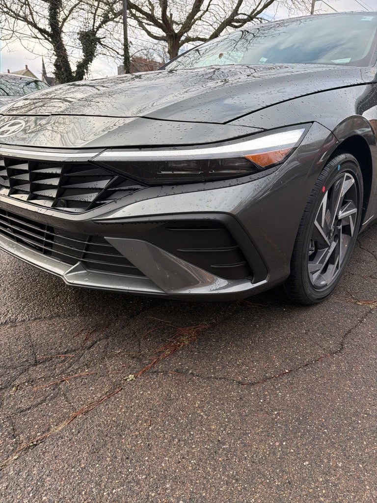 New 2025 Hyundai Elantra Sport image 9
