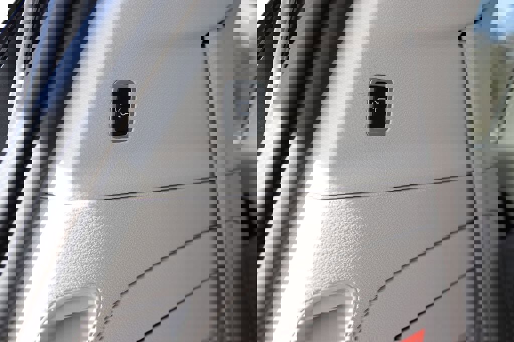 Used 2023 Chrysler Pacifica Limited image 35