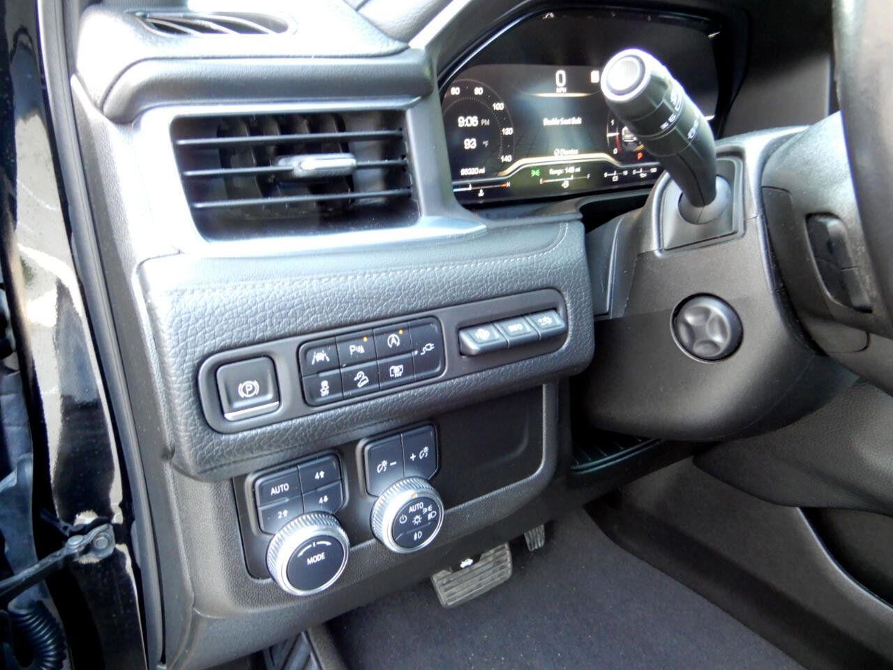 Used 2022 GMC Yukon Denali image 21