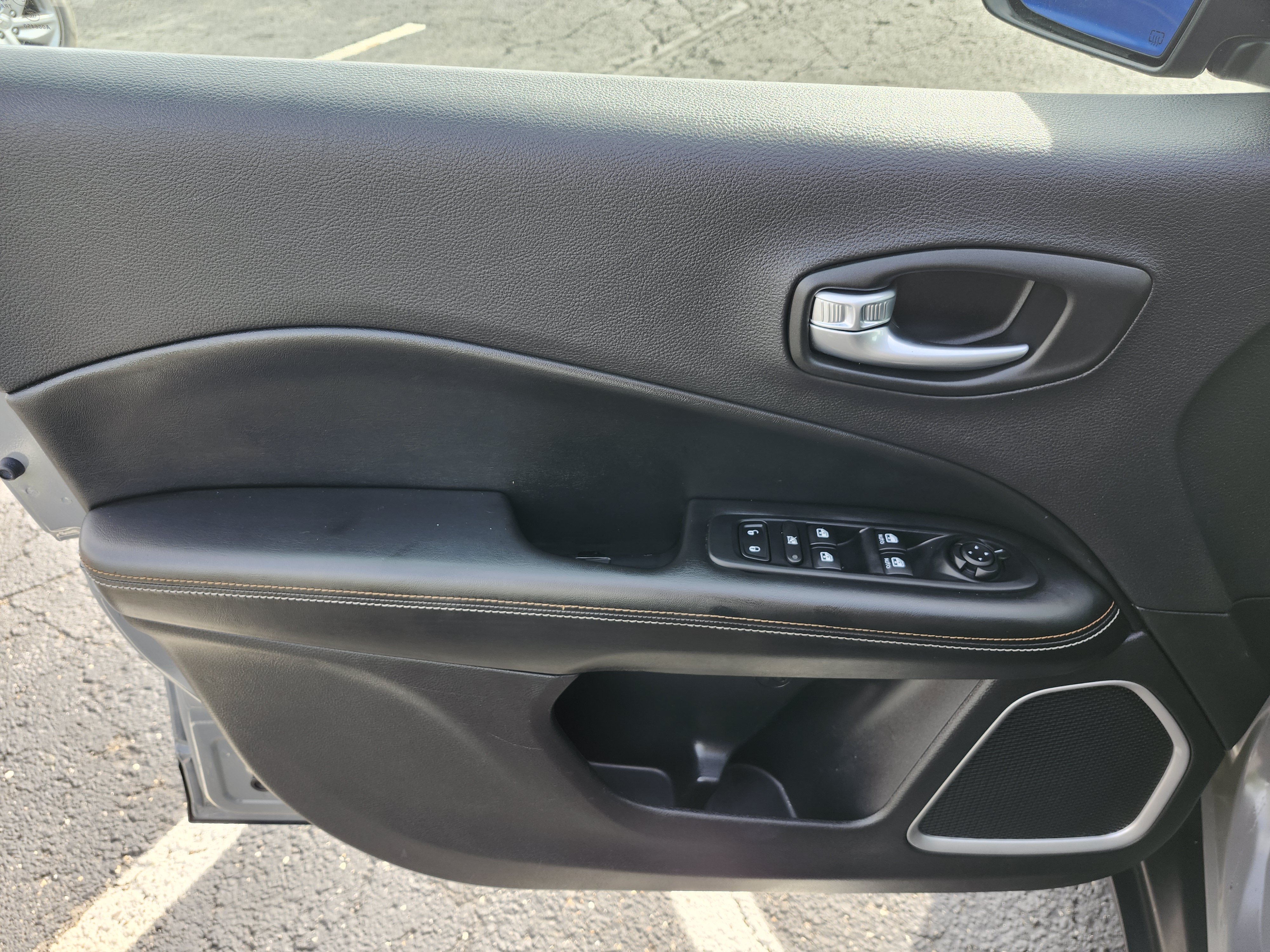 Used 2019 Jeep Compass Sport AWD/4WD image 23