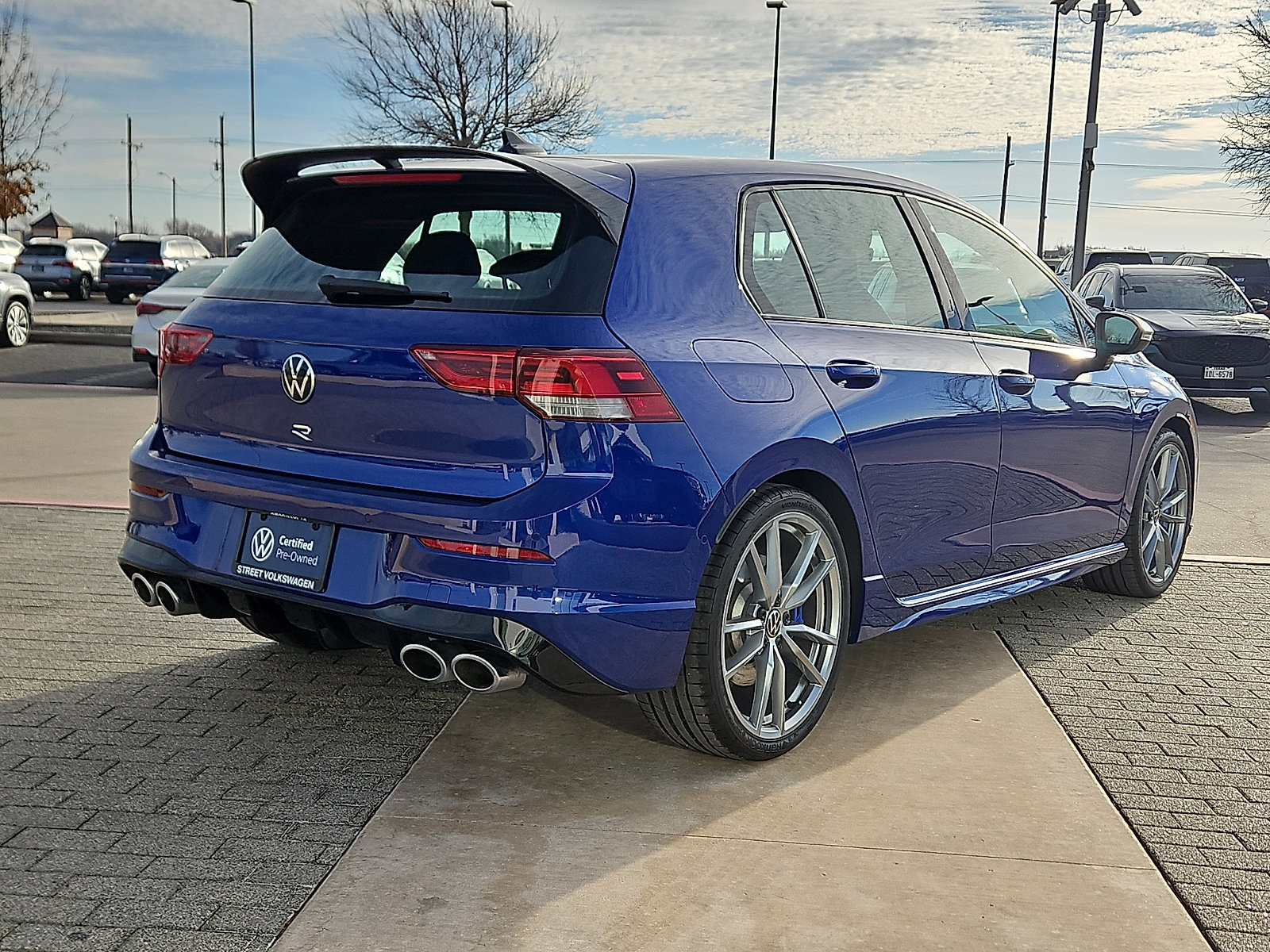 Used 2024 Volkswagen Golf R image 3