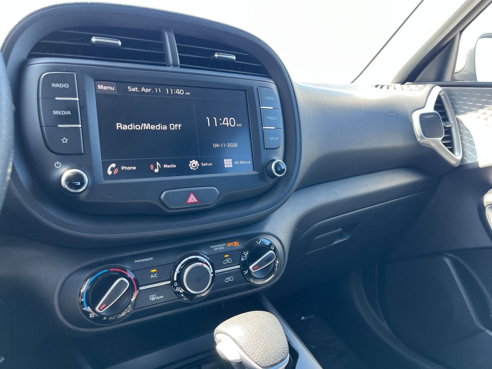 Used 2025 Kia Soul LX w/ LX Technology Package FWD image 20