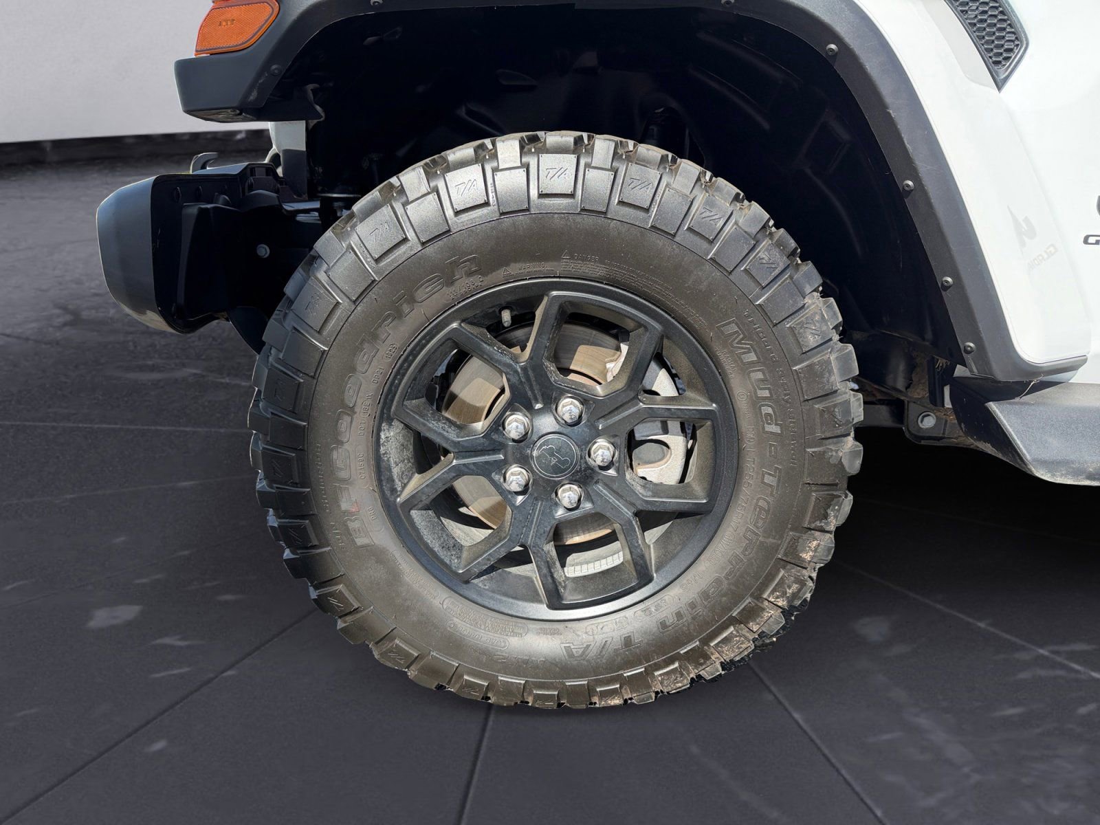 Used 2025 Jeep Gladiator High Tide image 14