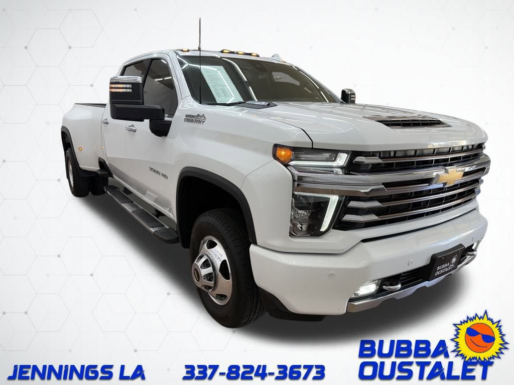 Used 2022 Chevrolet Silverado 3500 High Country w/ Technology Package image 9