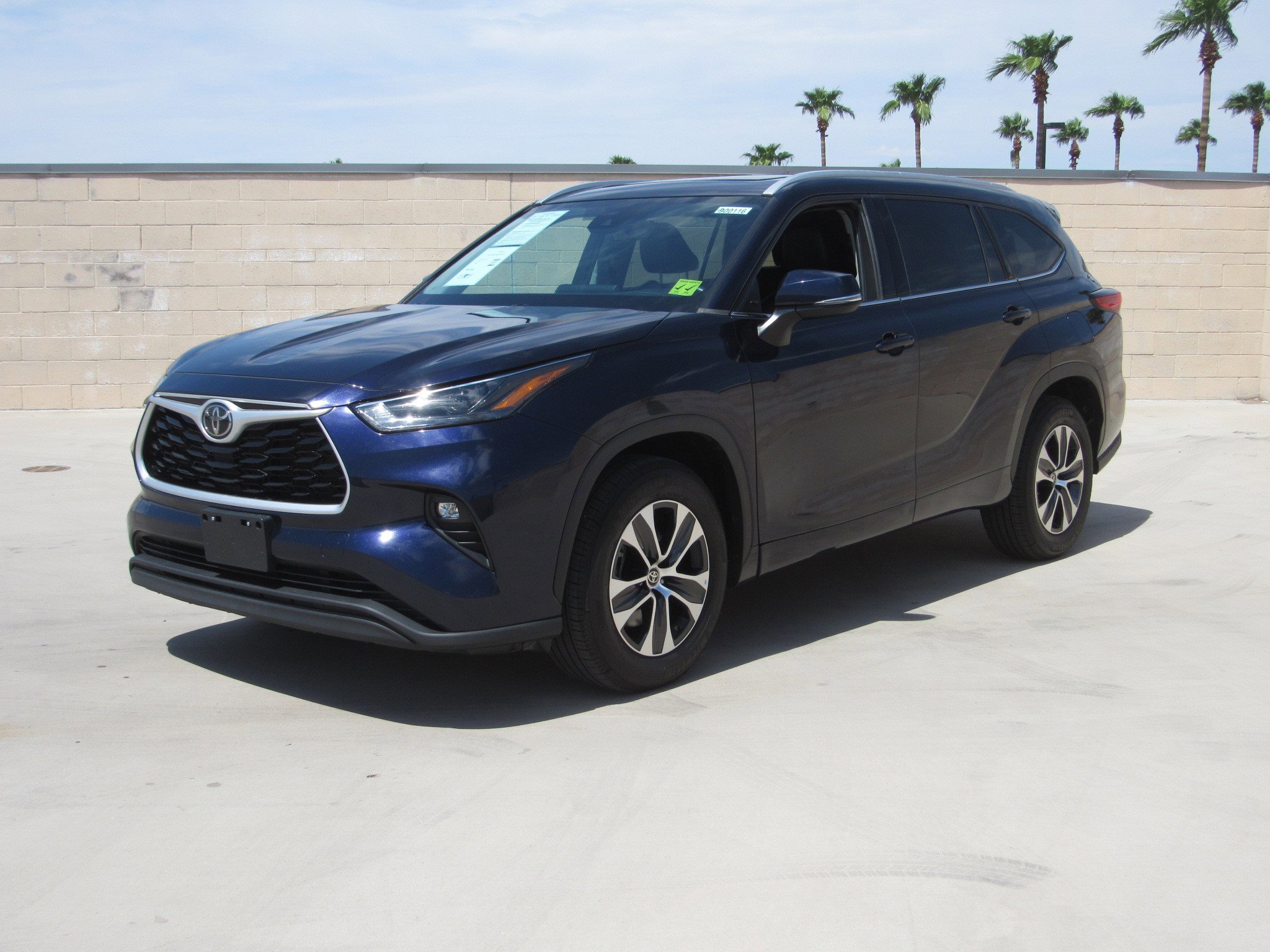 Used 2022 Toyota Highlander XLE