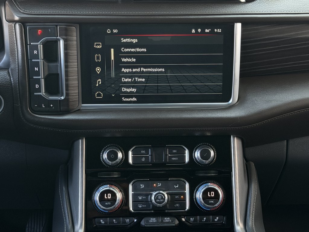 Used 2022 GMC Yukon Denali AWD/4WD image 17