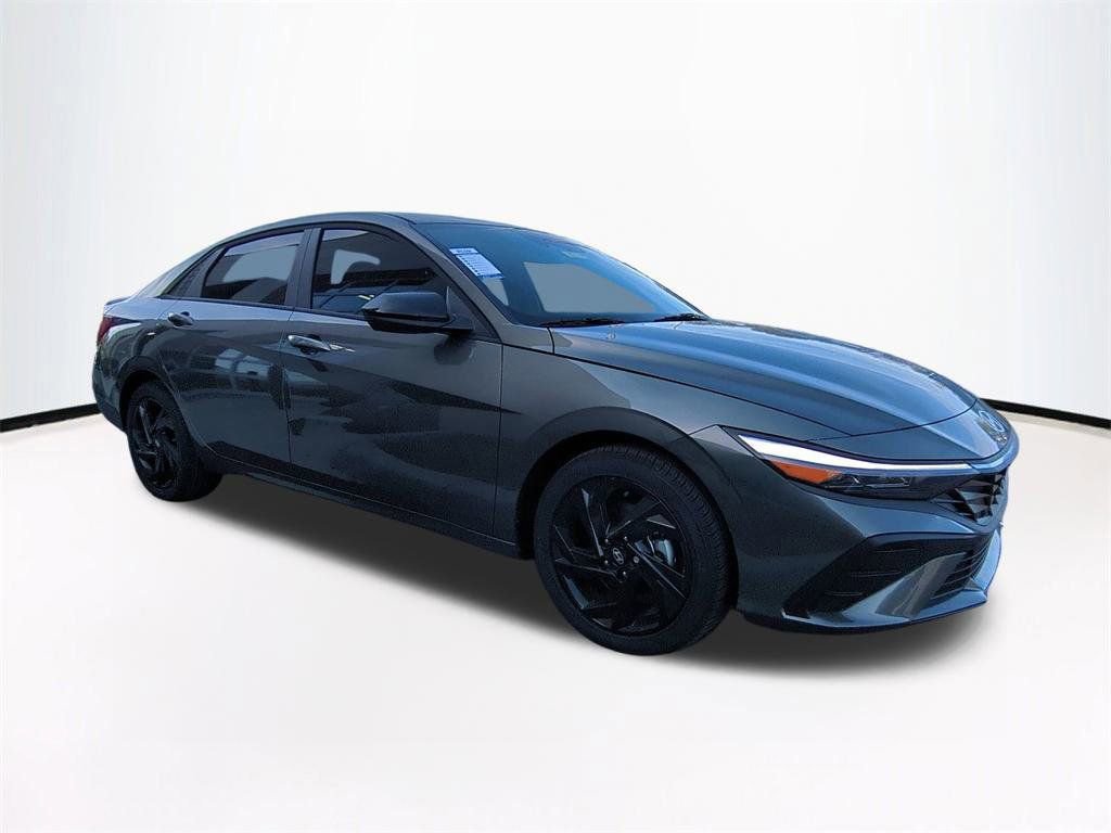 New 2026 Hyundai Elantra Sport image 2